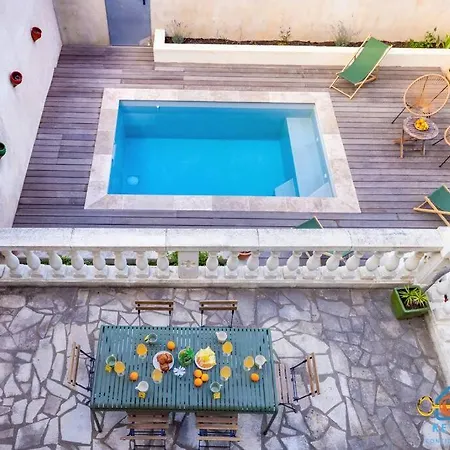 Casa de Férias Maison Jade - Avec Piscine - Barbecue - Calme Narbona